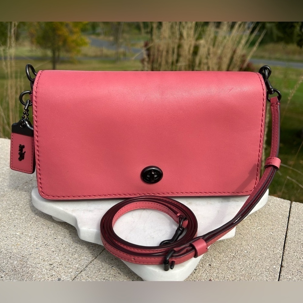 Coach 1941 Dinky Crossbody 20215 Dahlia Pink Rose Calfskin Leather EUC - Picture 3 of 17